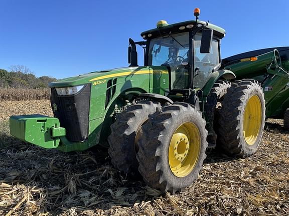 Image of John Deere 8320R equipment image 2