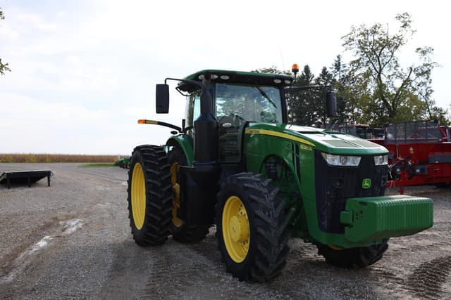 Image of John Deere 8320R equipment image 4