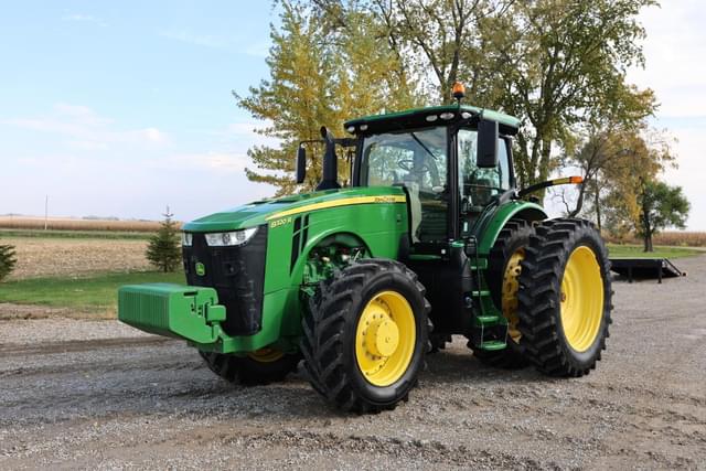 Image of John Deere 8320R equipment image 1