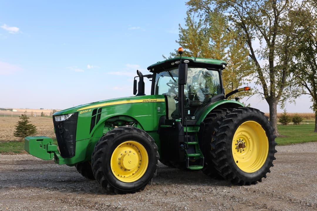 Image of John Deere 8320R Primary image