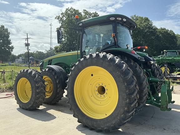 Image of John Deere 8320R equipment image 4