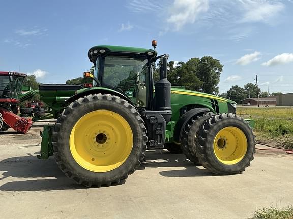 Image of John Deere 8320R equipment image 3