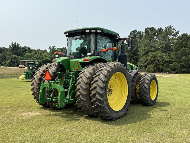 Image of John Deere 8320R equipment image 4