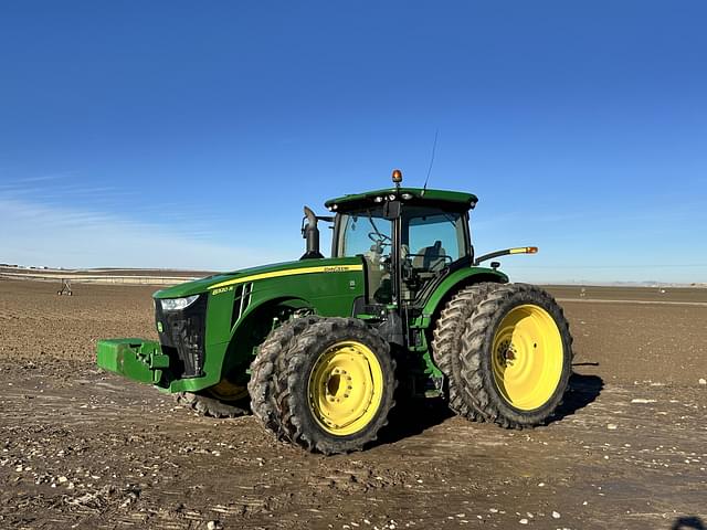 Image of John Deere 8320R equipment image 4