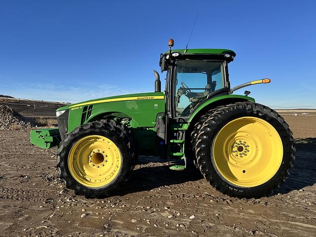 Image of John Deere 8320R equipment image 4