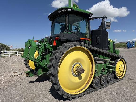 Image of John Deere 8320RT equipment image 4