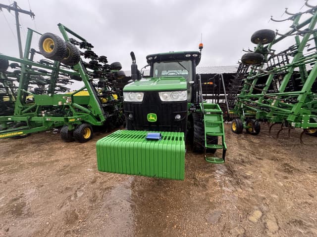 Image of John Deere 8320RT equipment image 3