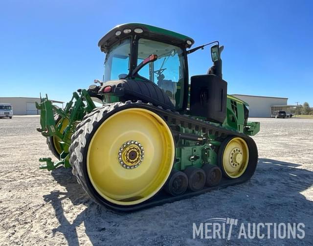 Image of John Deere 8320RT equipment image 4