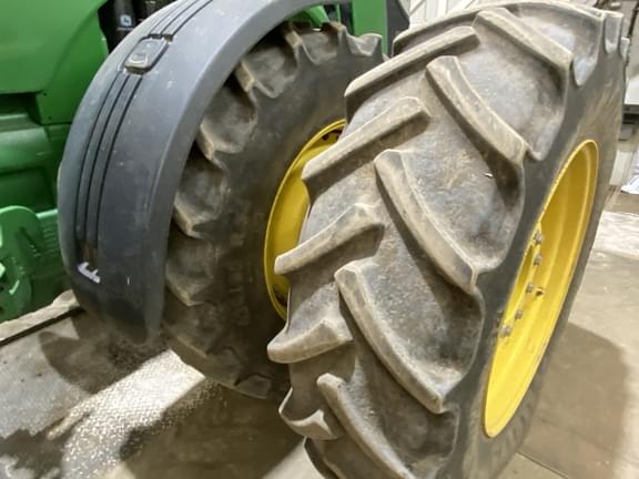 Image of John Deere 8345R equipment image 2