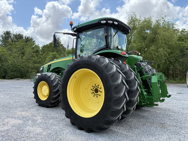 Image of John Deere 8345R equipment image 2