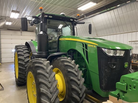 Image of John Deere 8345R equipment image 2