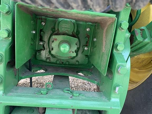 Image of John Deere 8345R equipment image 4