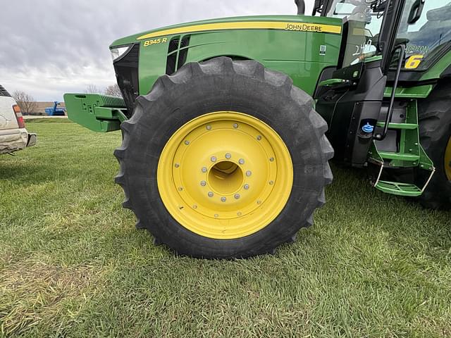 Image of John Deere 8345R equipment image 2