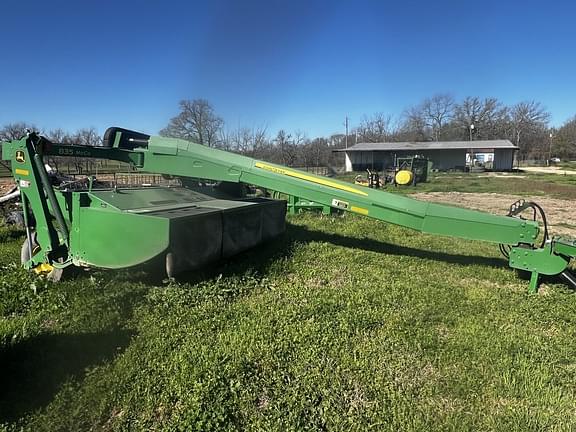 Image of John Deere 835 equipment image 4