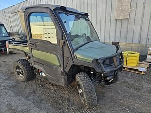 2018 John Deere XUV 835R Equipment Image0