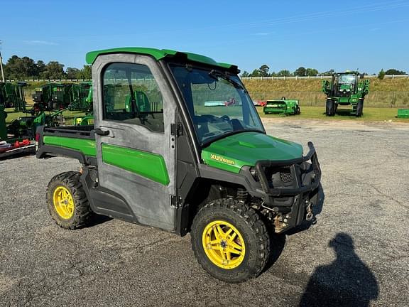 Image of John Deere XUV 835R Primary image