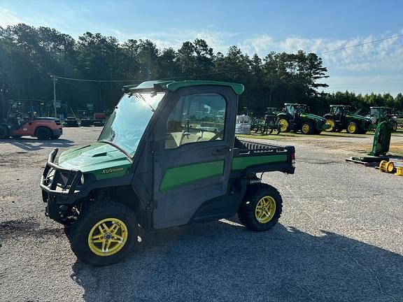 Image of John Deere XUV 835R equipment image 2