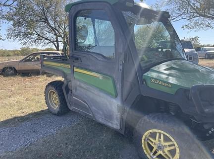 Image of John Deere XUV 835R equipment image 3