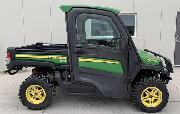 Image of John Deere XUV 835R equipment image 1