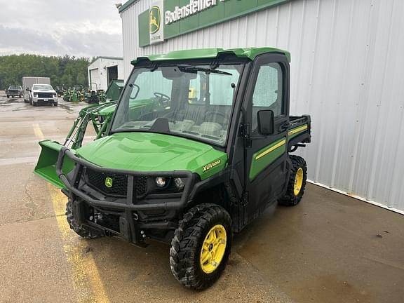 2018 John Deere XUV 835R Equipment Image0
