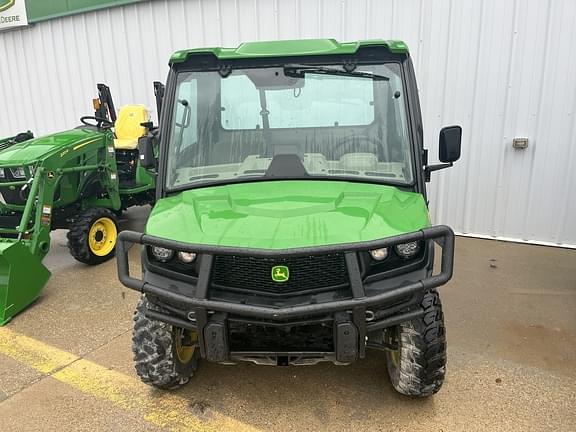 Image of John Deere XUV 835R equipment image 1