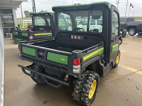 Image of John Deere XUV 835R equipment image 4