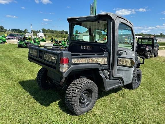 Image of John Deere XUV 835R equipment image 3