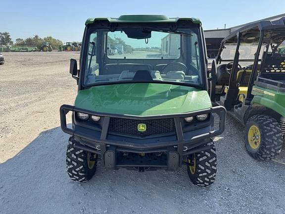 Image of John Deere XUV 835R equipment image 1