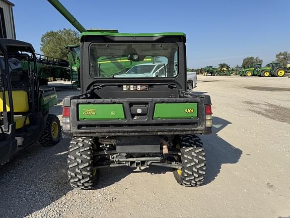 Image of John Deere XUV 835R equipment image 4