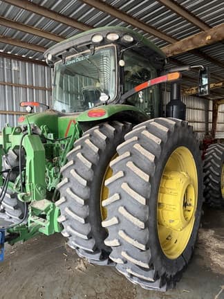 Image of John Deere 8370R equipment image 2