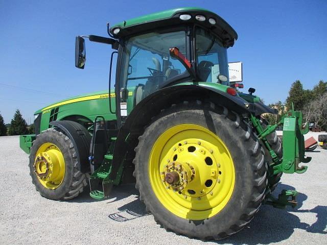 Image of John Deere 8370R equipment image 4