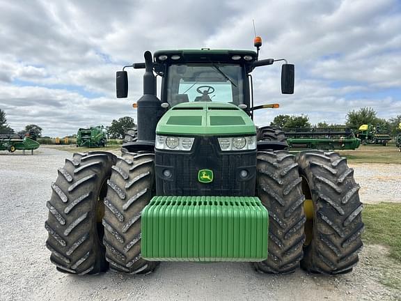 Image of John Deere 8370R equipment image 2