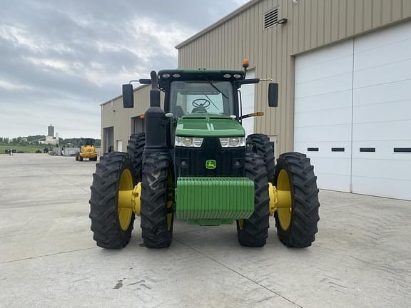 Image of John Deere 8370R equipment image 1