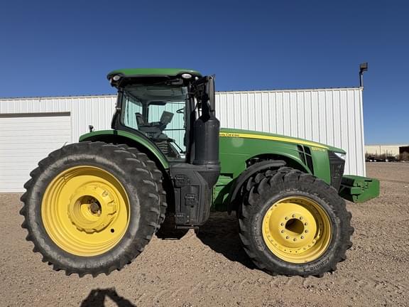 Image of John Deere 8370R equipment image 3