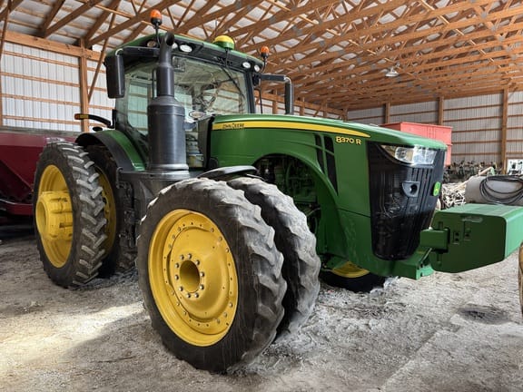 2018 John Deere 8370R Equipment Image0