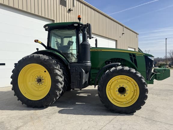 Image of John Deere 8370R equipment image 2