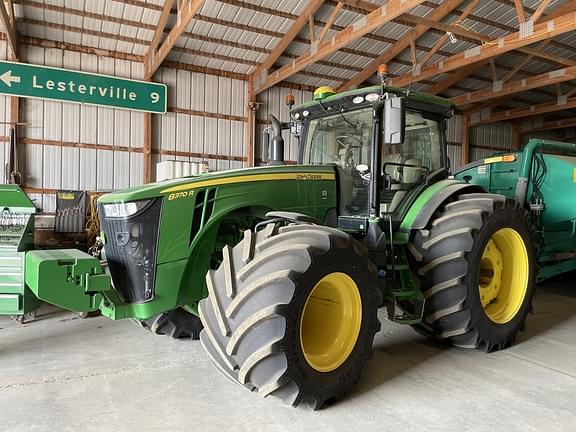 Image of John Deere 8370R equipment image 1