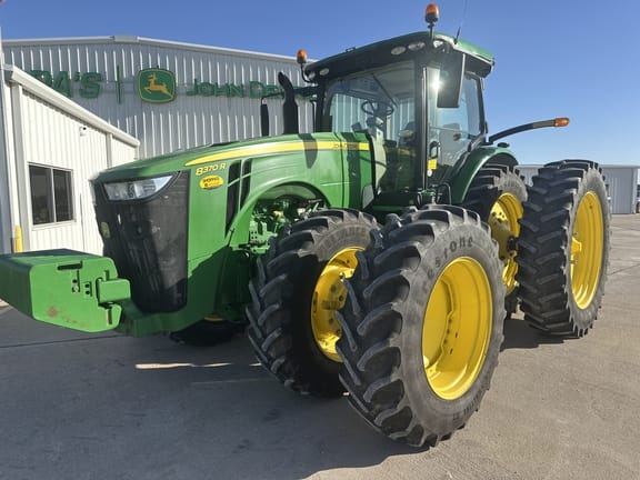 2018 John Deere 8370R Equipment Image0