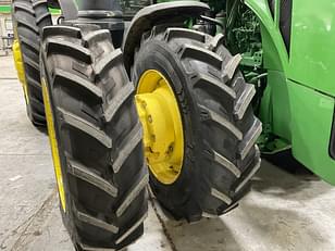 Main image John Deere 8370R 14