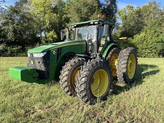 Image of John Deere 8370R equipment image 1