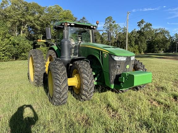 Image of John Deere 8370R equipment image 1