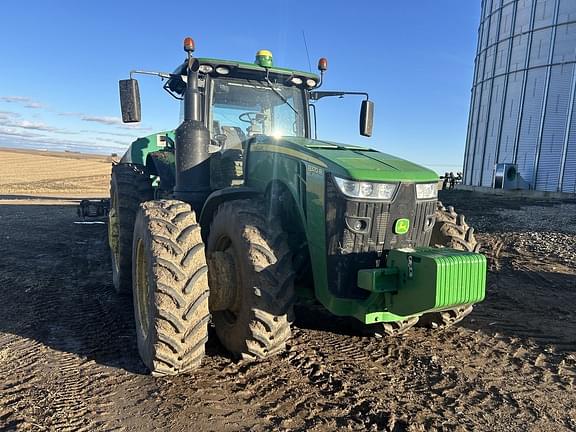 Image of John Deere 8370R equipment image 3