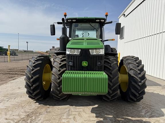 Image of John Deere 8370R equipment image 2