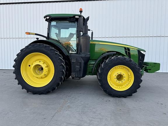 Image of John Deere 8370R Primary image