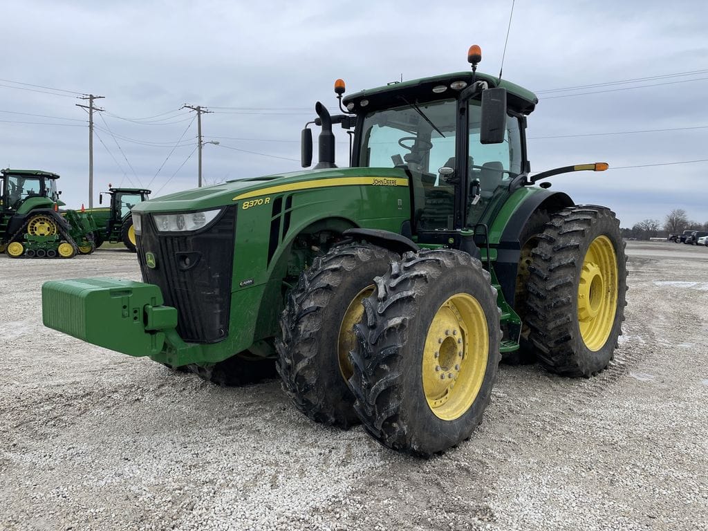 2018 John Deere 8370R Equipment Image0