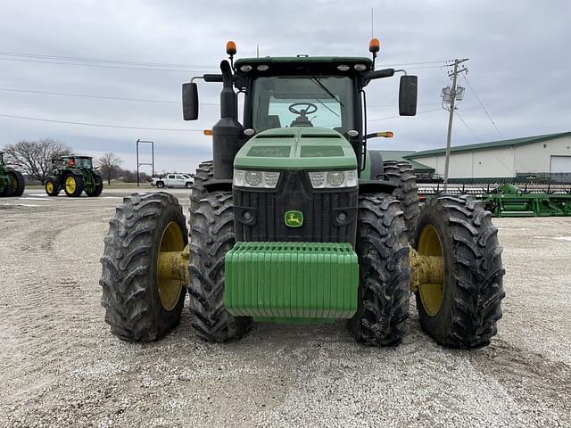 Image of John Deere 8370R equipment image 1