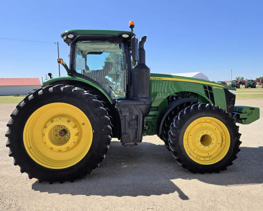 2018 John Deere 8370R Equipment Image0