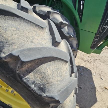 Image of John Deere 8370R equipment image 3
