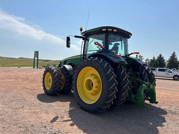 Image of John Deere 8370R equipment image 4