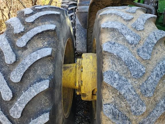 Image of John Deere 8370R equipment image 4